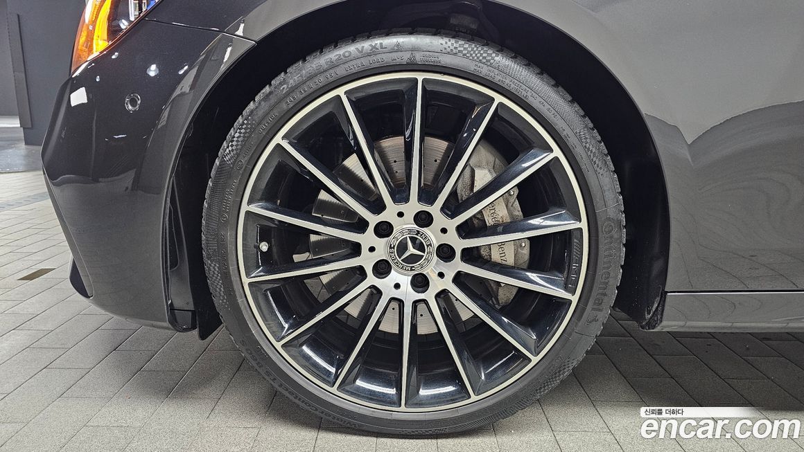 Mercedes-Benz E-Class 2023