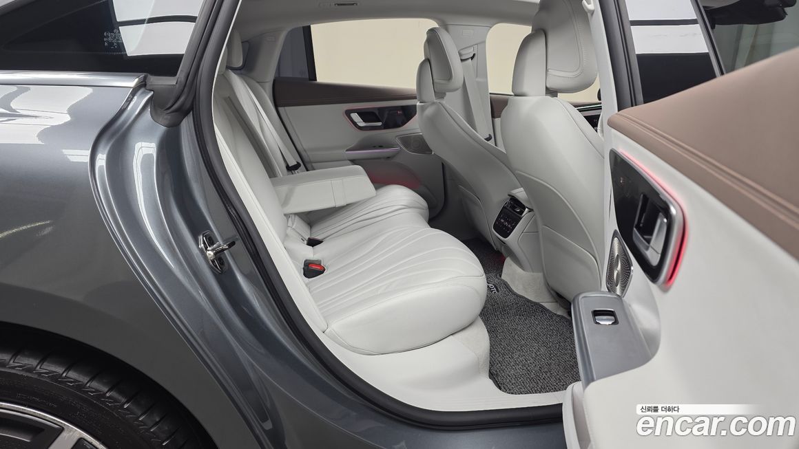 Mercedes-Benz EQE 2023