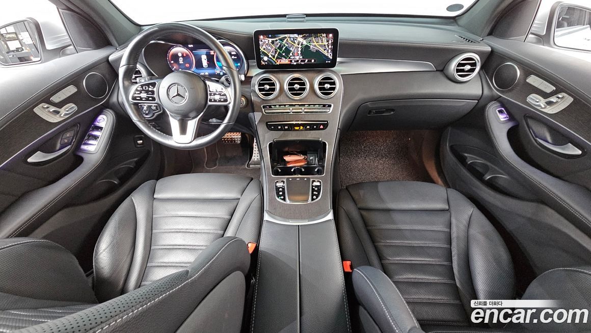 Mercedes-Benz GLC-Class 2023