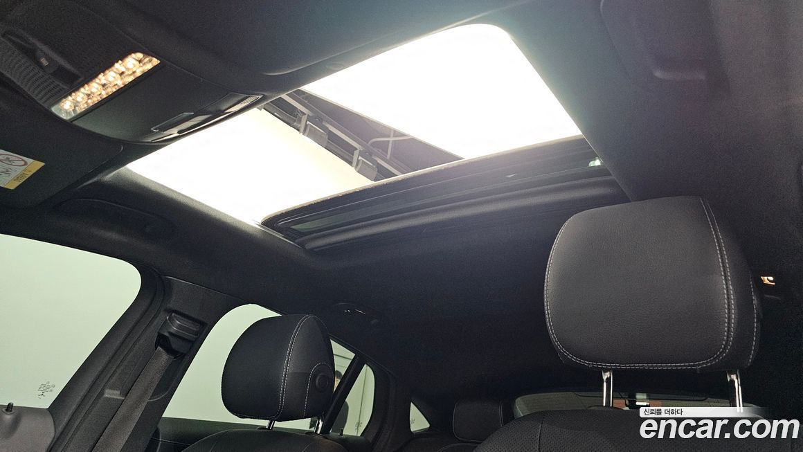 Mercedes-Benz GLC-Class 2023