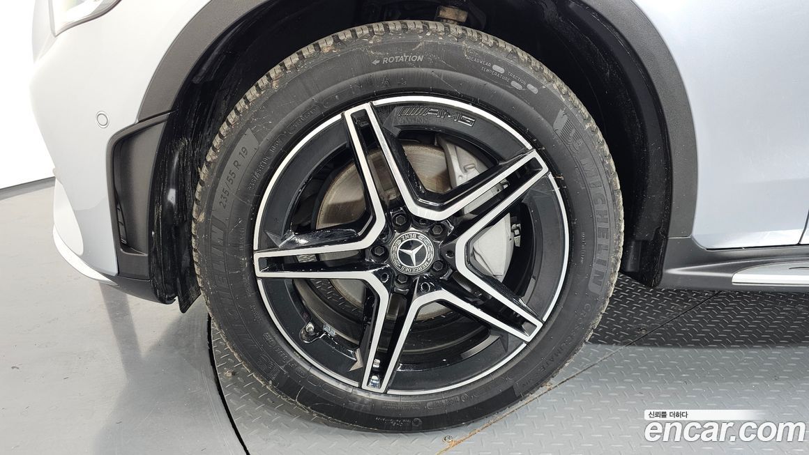 Mercedes-Benz GLC-Class 2023