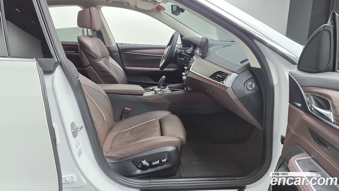 BMW Gran Turismo 2023