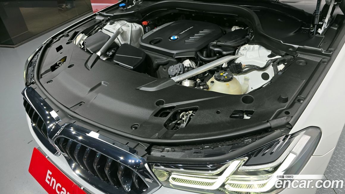 BMW Gran Turismo 2023