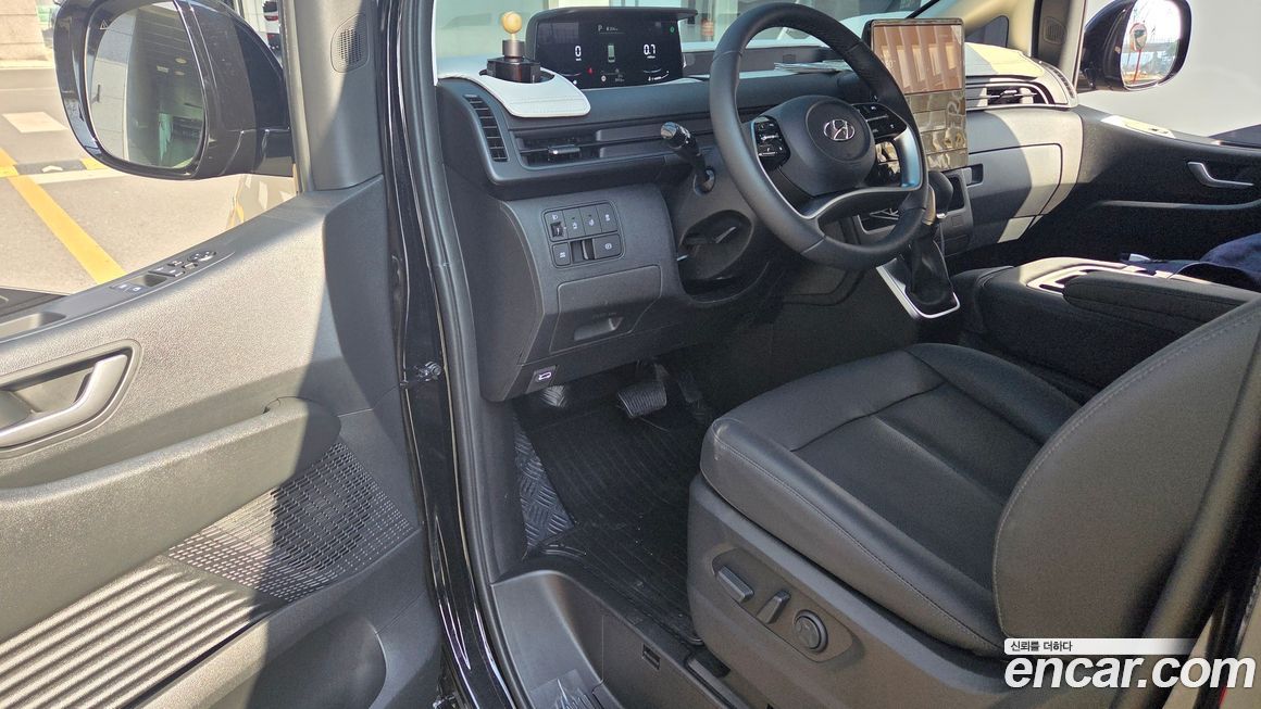 Hyundai Staria 2024