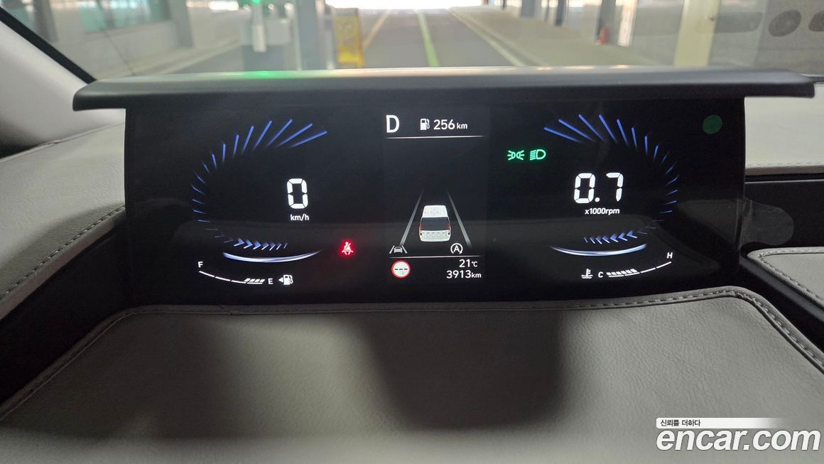Hyundai Staria 2024