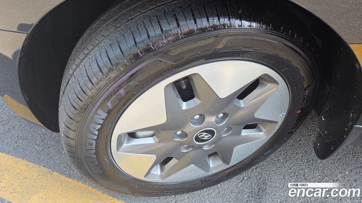 Hyundai Staria 2024