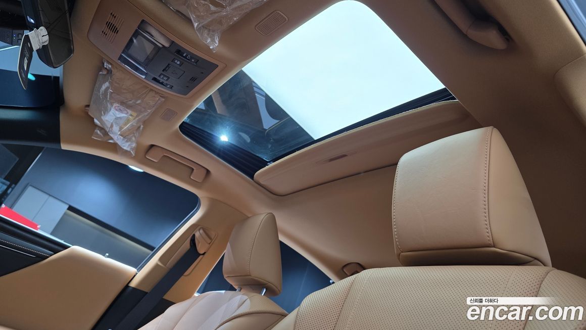 Lexus ES 2025