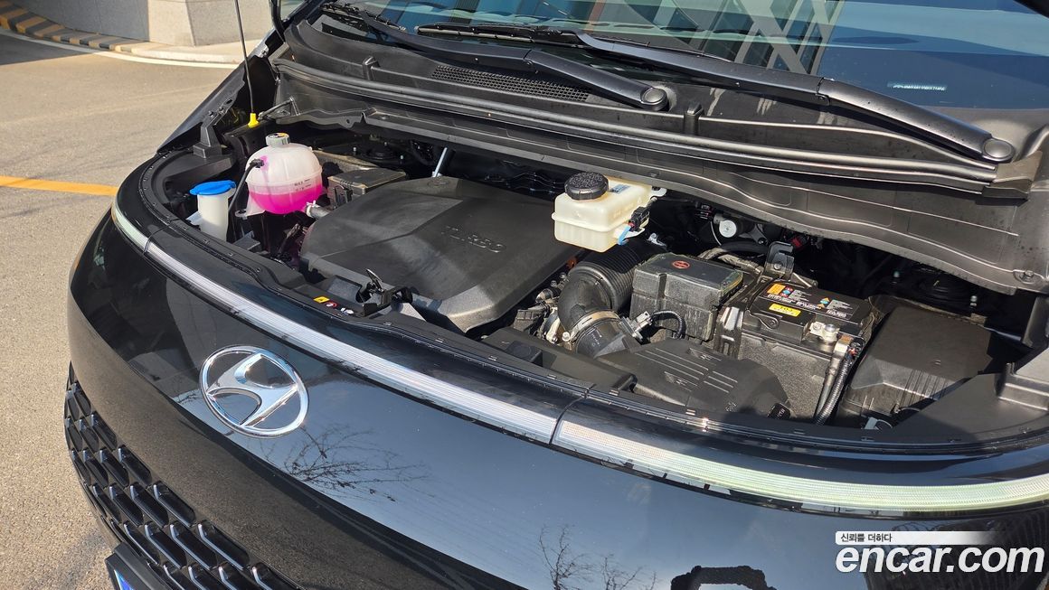 Hyundai Staria 2024