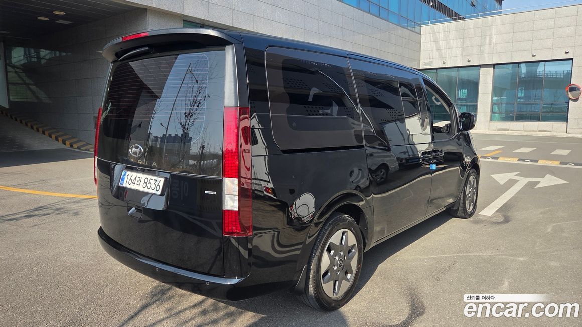 Hyundai Staria 2024