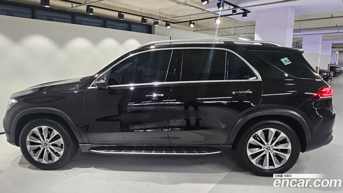 Mercedes-Benz GLE-Class 2021