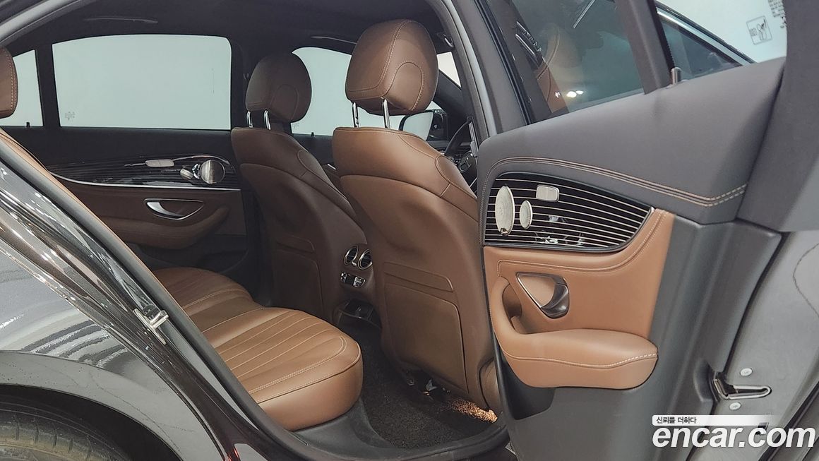 Mercedes-Benz E-Class 2023