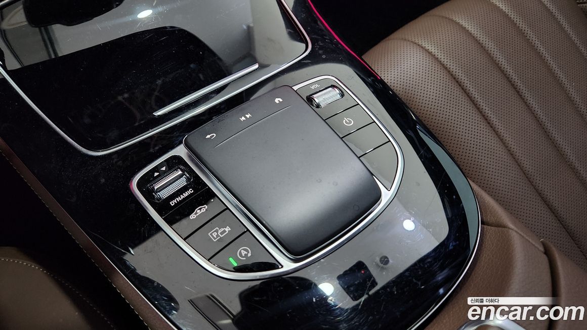 Mercedes-Benz E-Class 2023