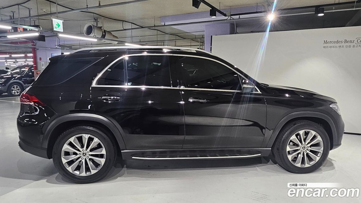 Mercedes-Benz GLE-Class 2021