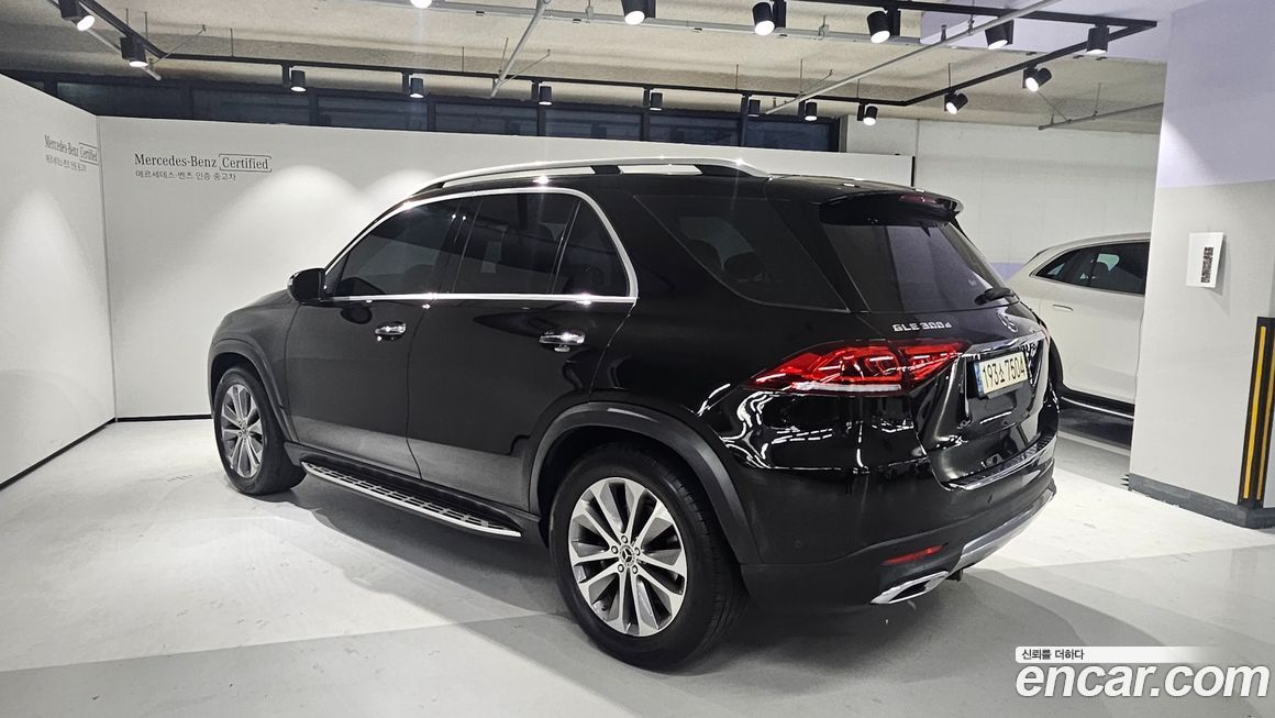 Mercedes-Benz GLE-Class 2021