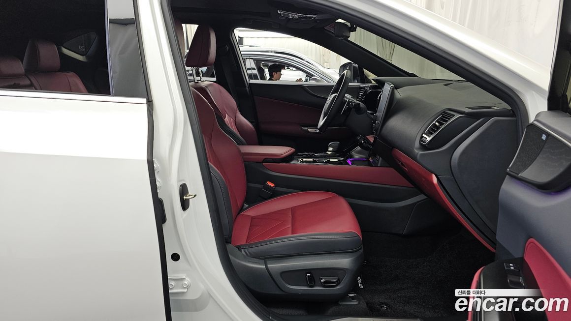 Lexus NX 2025