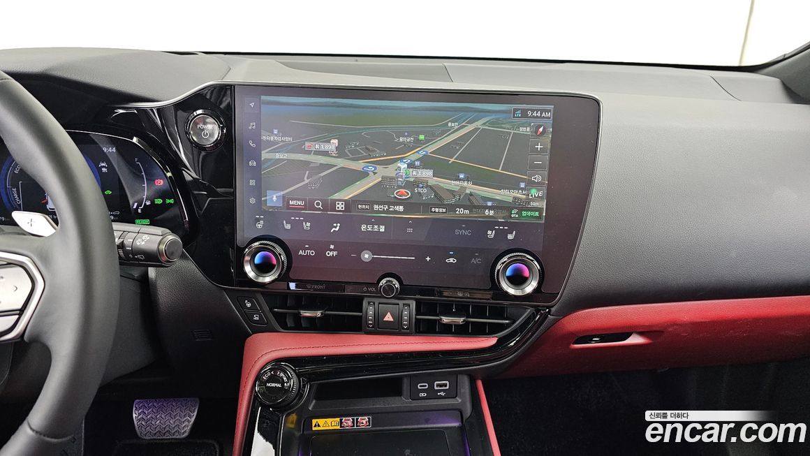Lexus NX 2025