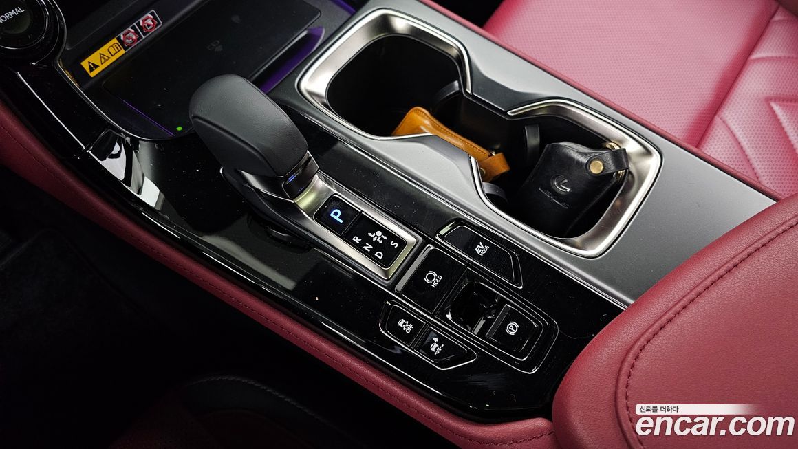 Lexus NX 2025