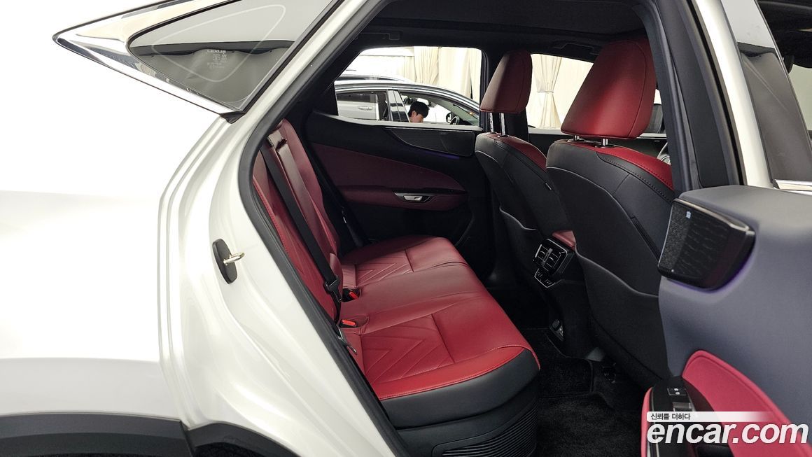 Lexus NX 2025