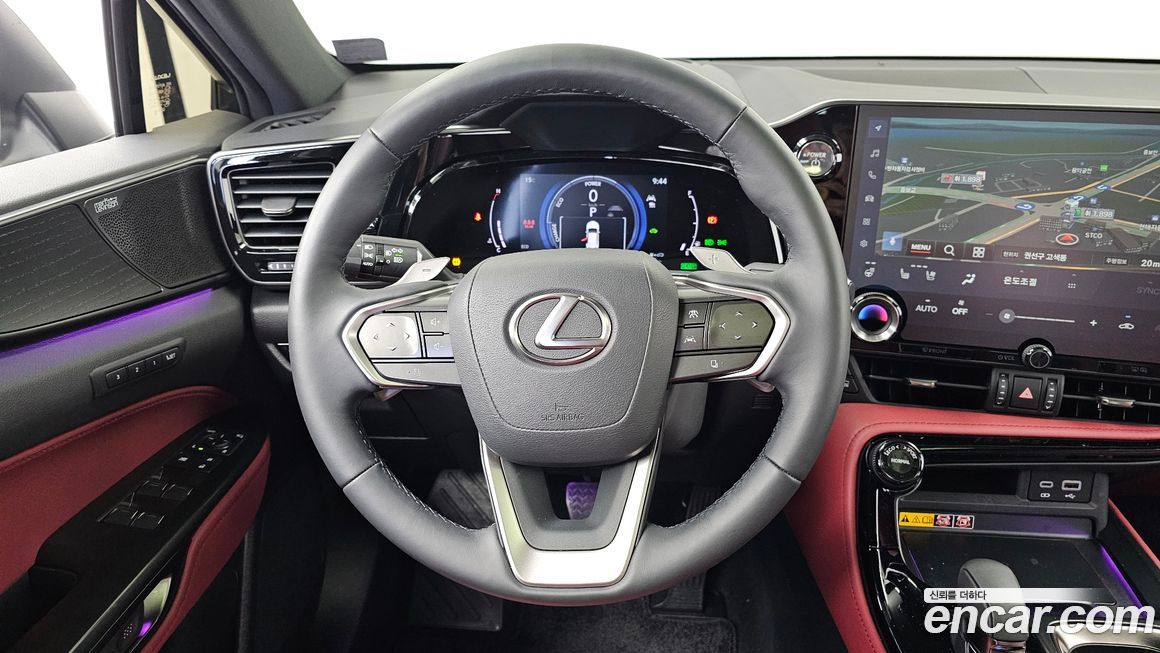 Lexus NX 2025