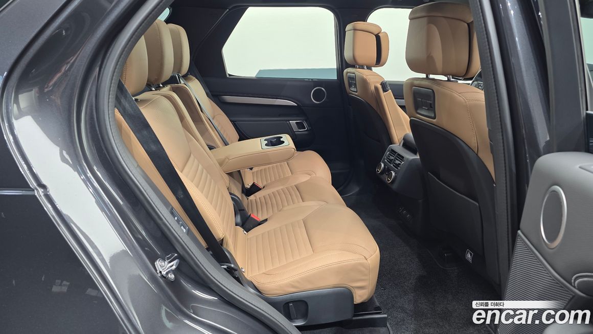 Land Rover Discovery 2024
