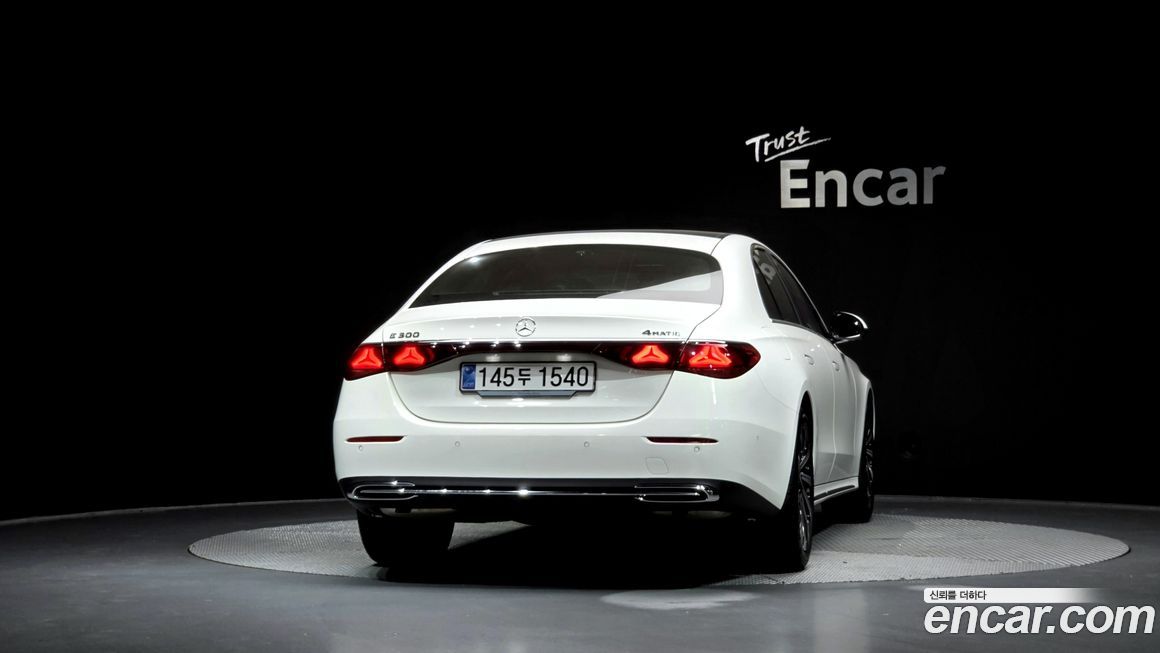 Mercedes-Benz E-Class 2025