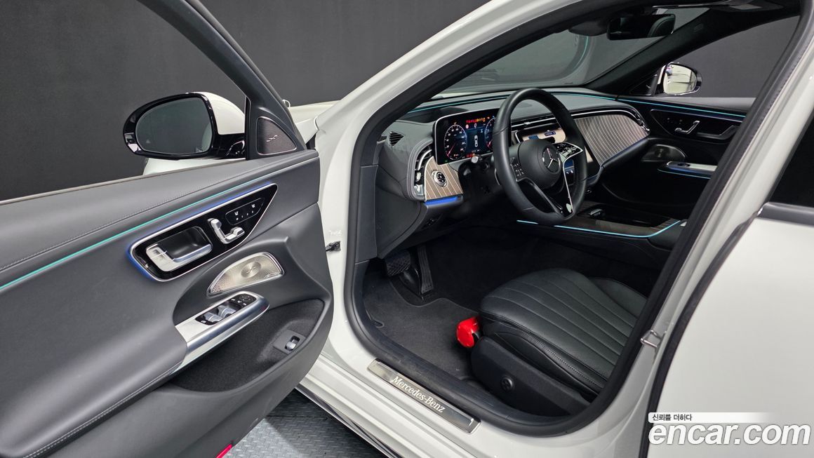 Mercedes-Benz E-Class 2025