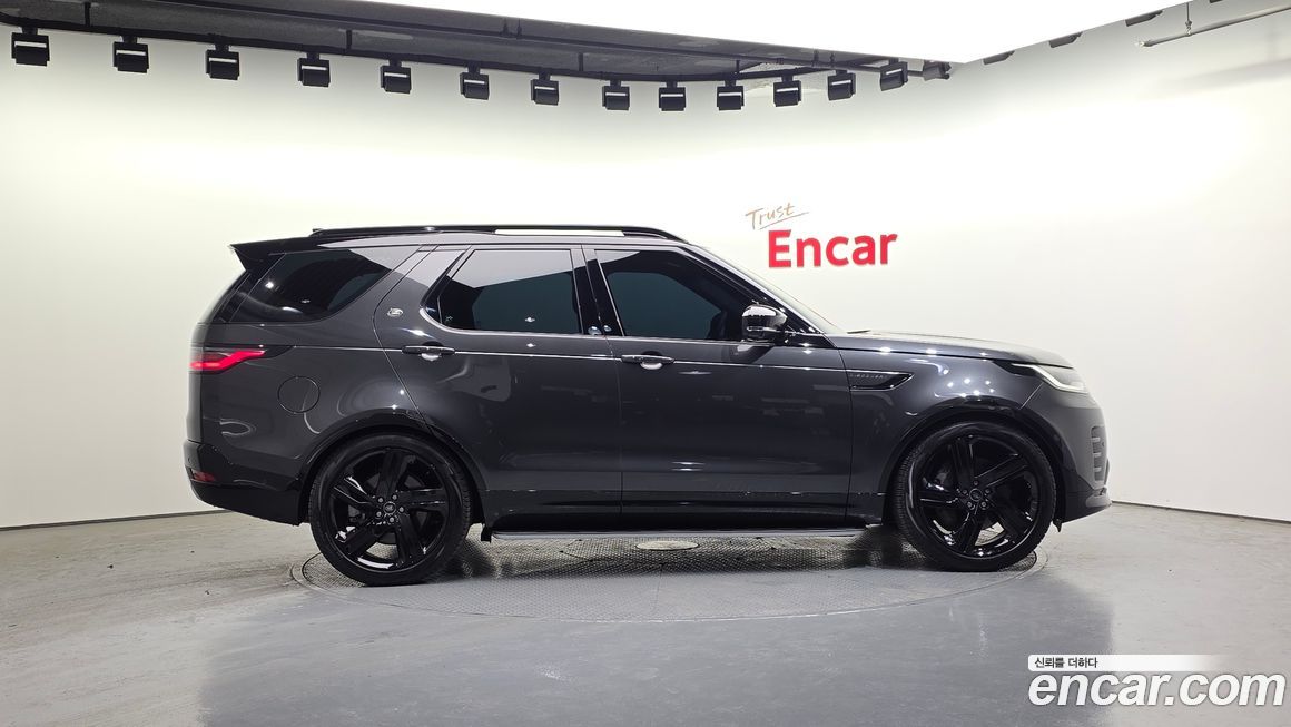 Land Rover Discovery 2024