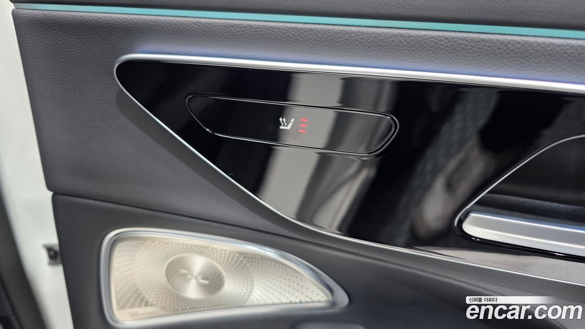 Mercedes-Benz E-Class 2025