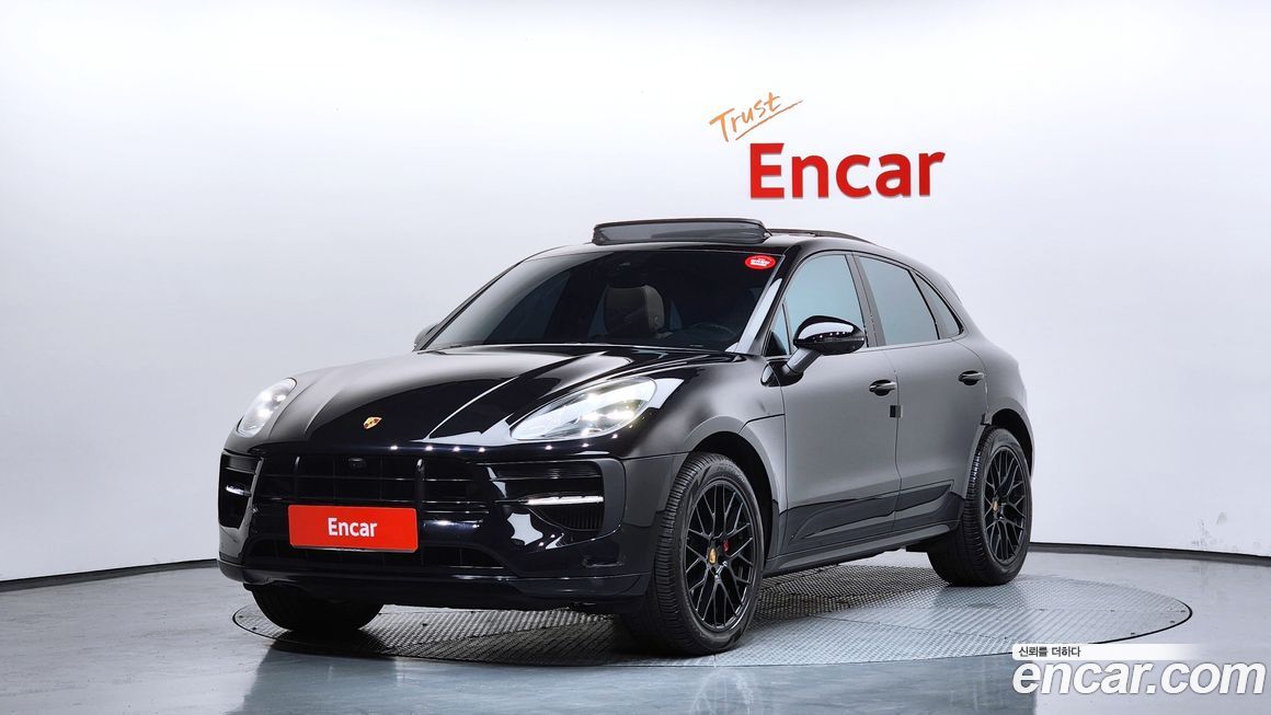 Porsche Macan 2021