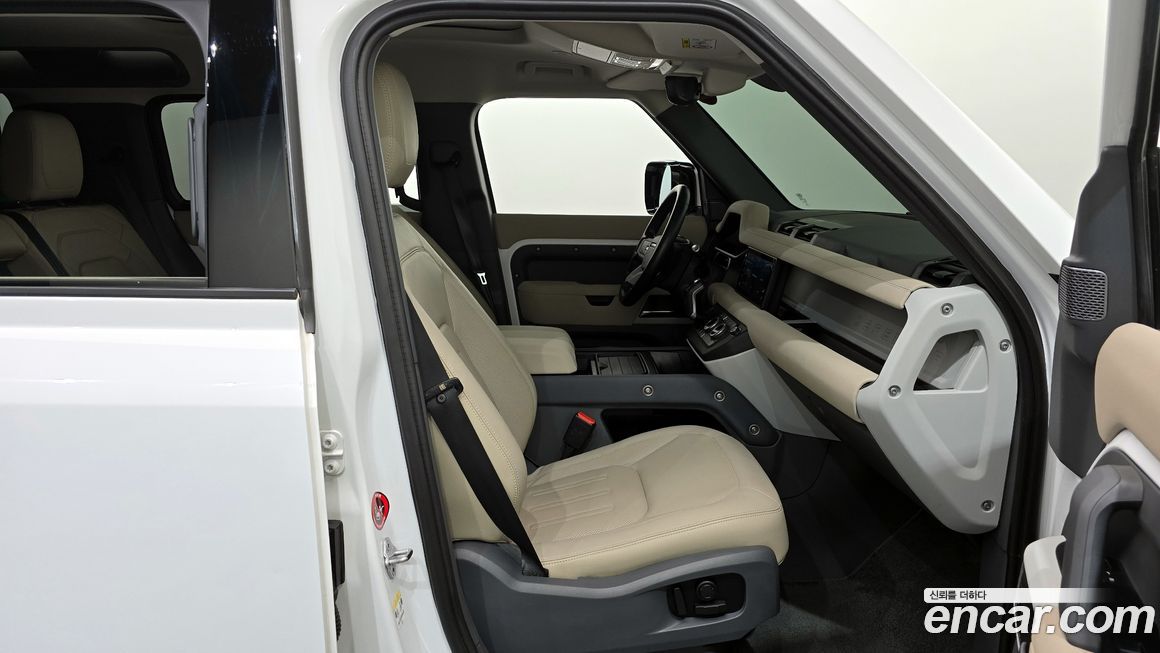 Land Rover Defender 2022
