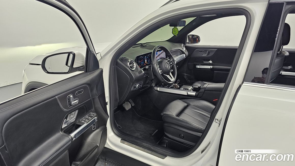 Mercedes-Benz GLB-Class 2020