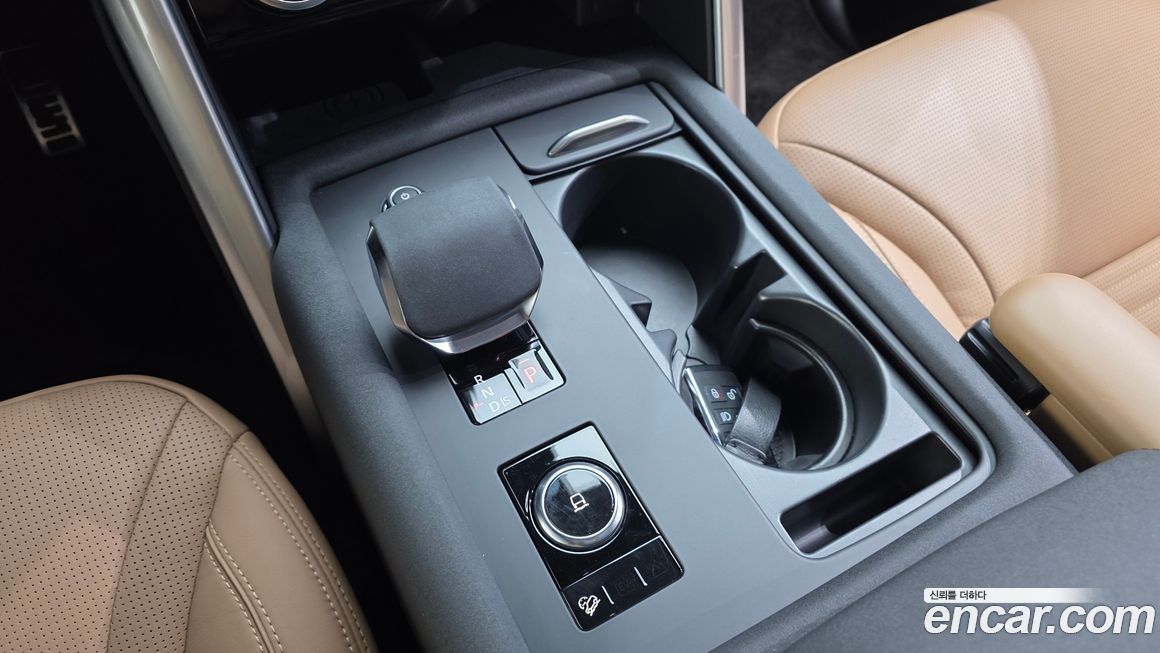 Land Rover Discovery 2024