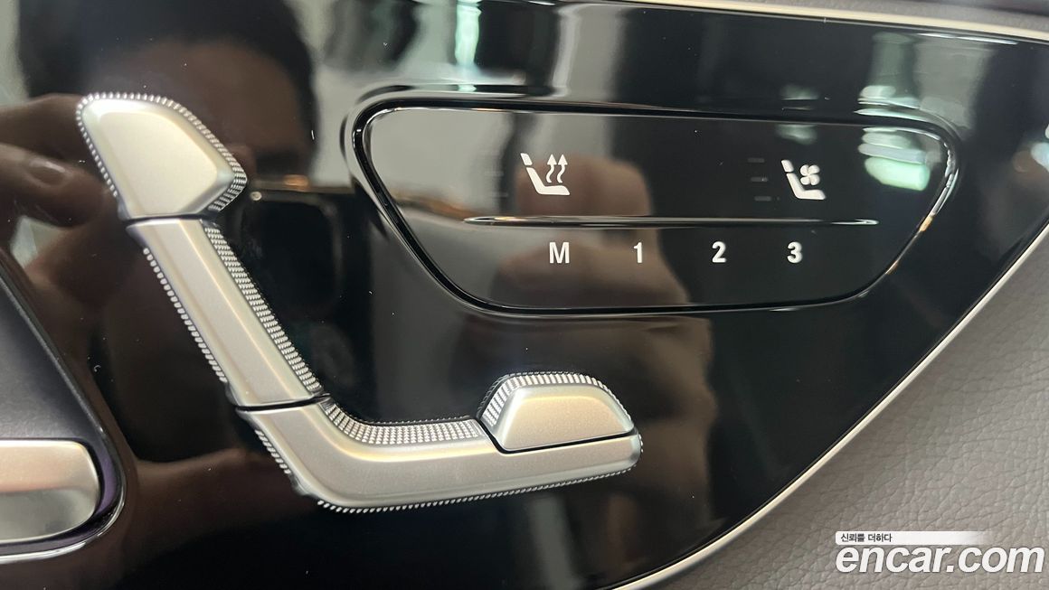 Mercedes-Benz GLC-Class 2025