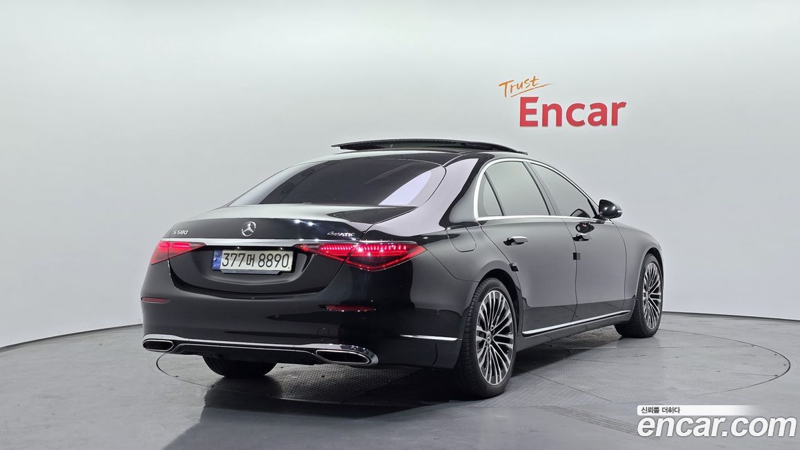 Mercedes-Benz S-Class 2021