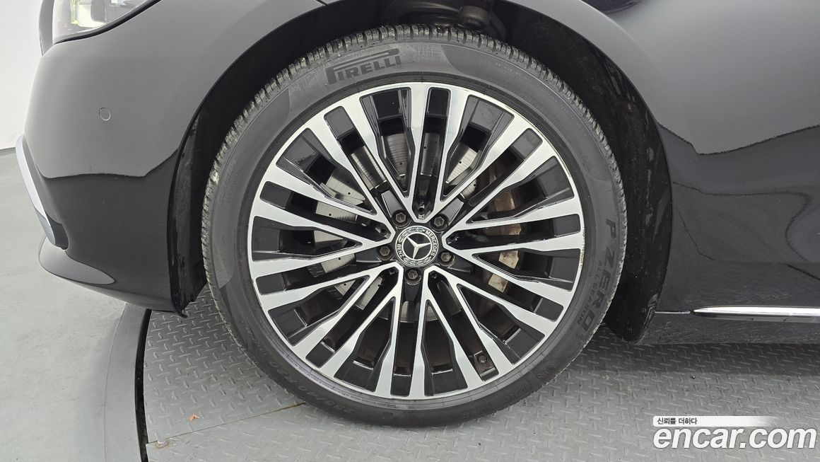 Mercedes-Benz S-Class 2021