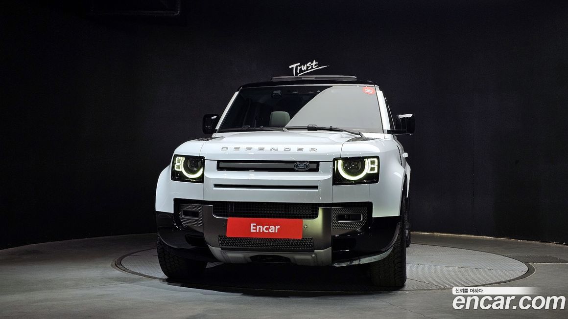 Land Rover Defender 2025