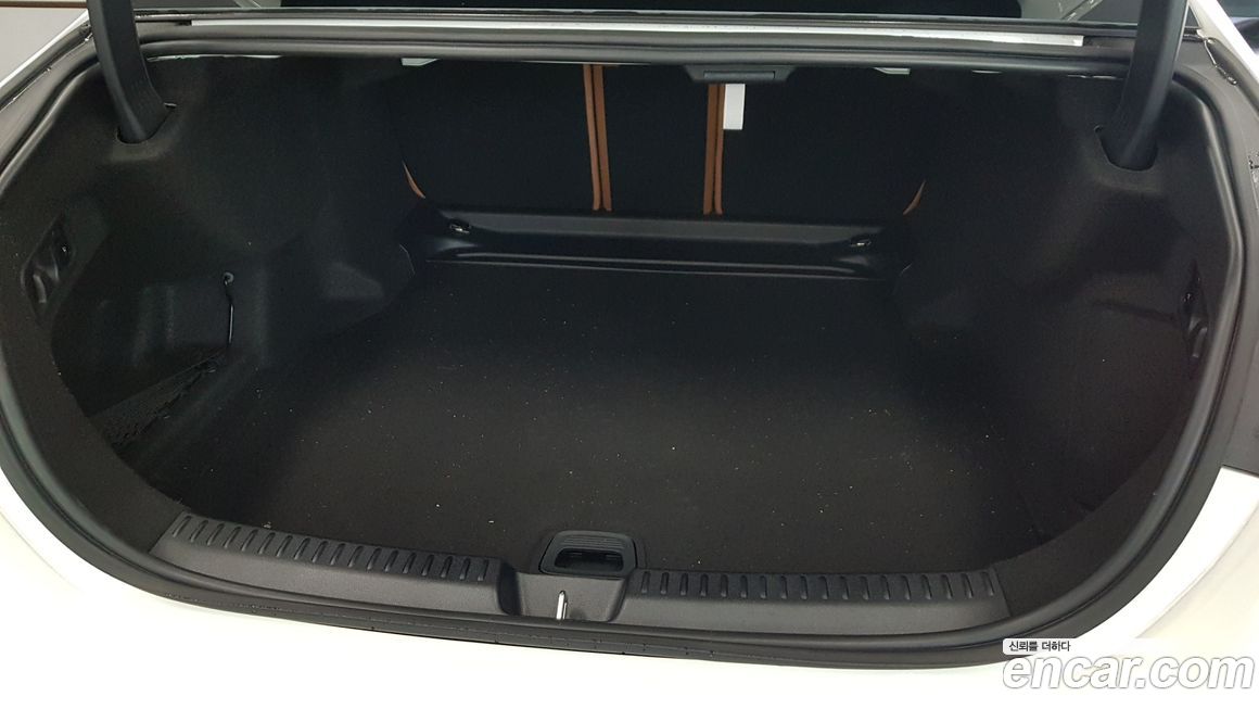 Mercedes-Benz E-Class 2026