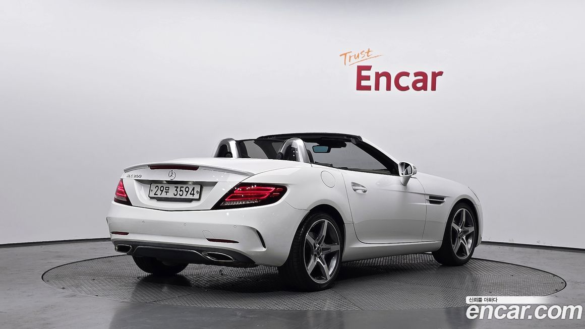 Mercedes-Benz SLC-Class 2017