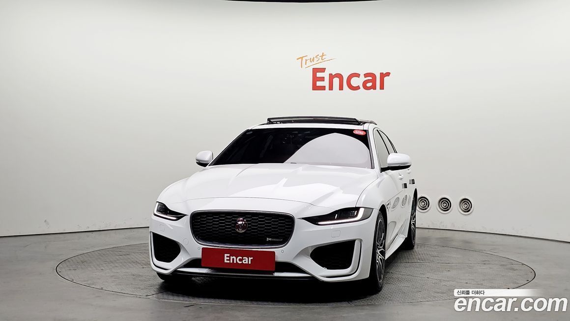 Jaguar XE 2020