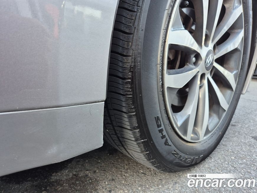 Hyundai Grandeur 2011