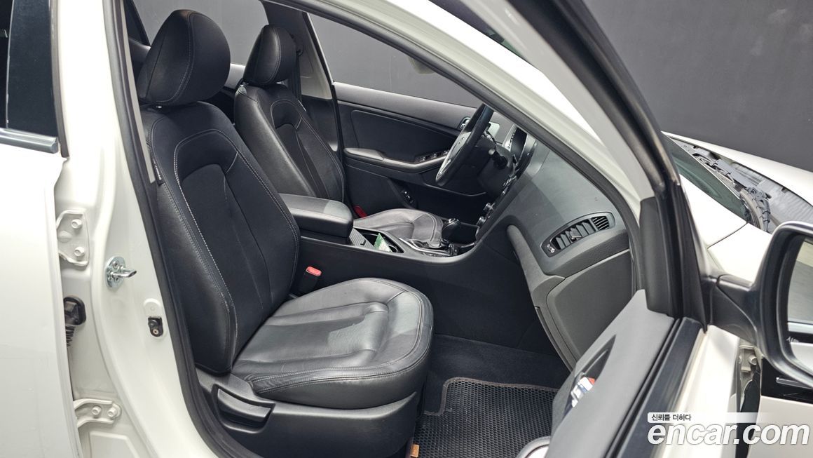 Kia K5 2011
