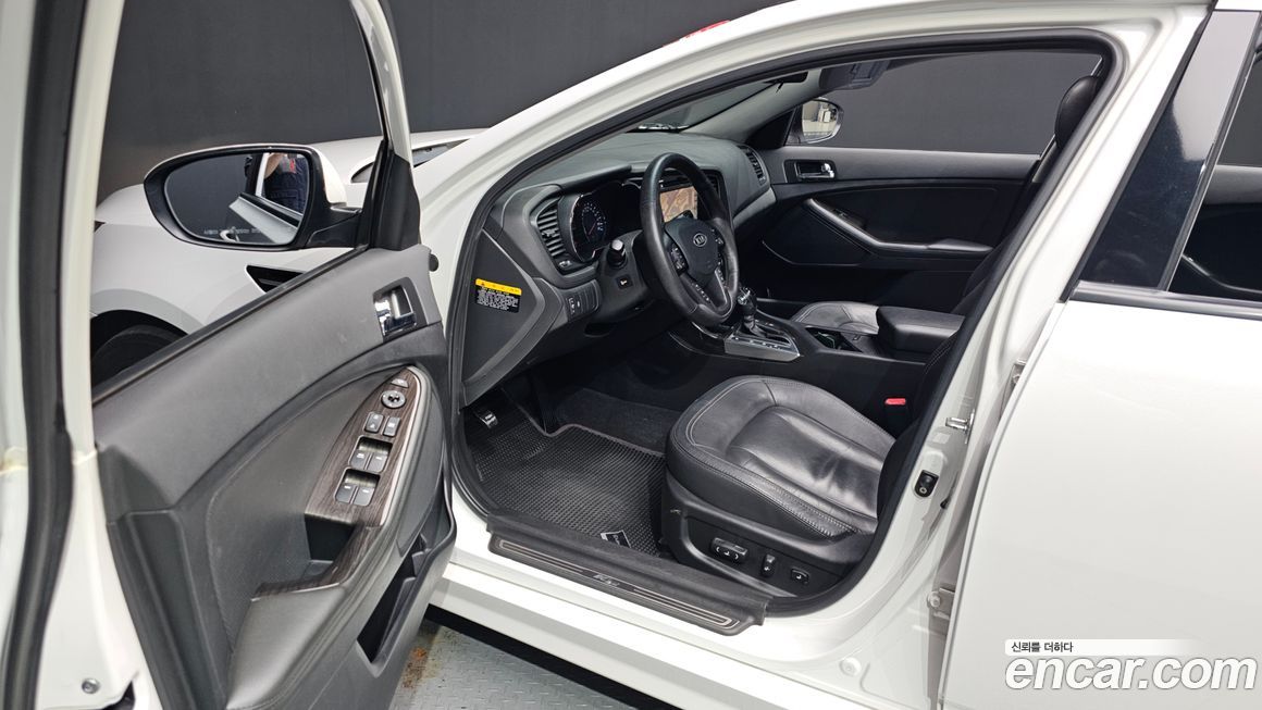 Kia K5 2011