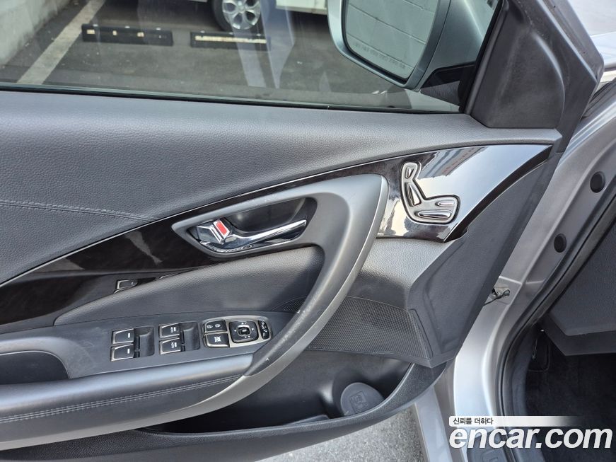 Hyundai Grandeur 2011