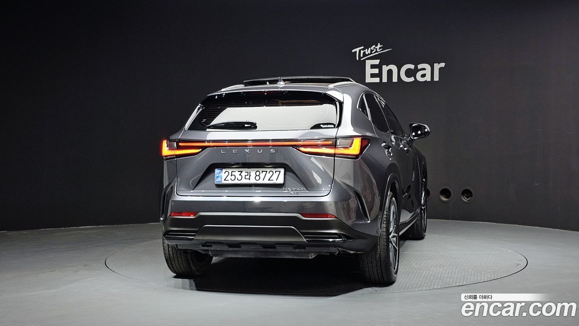 Lexus NX 2025