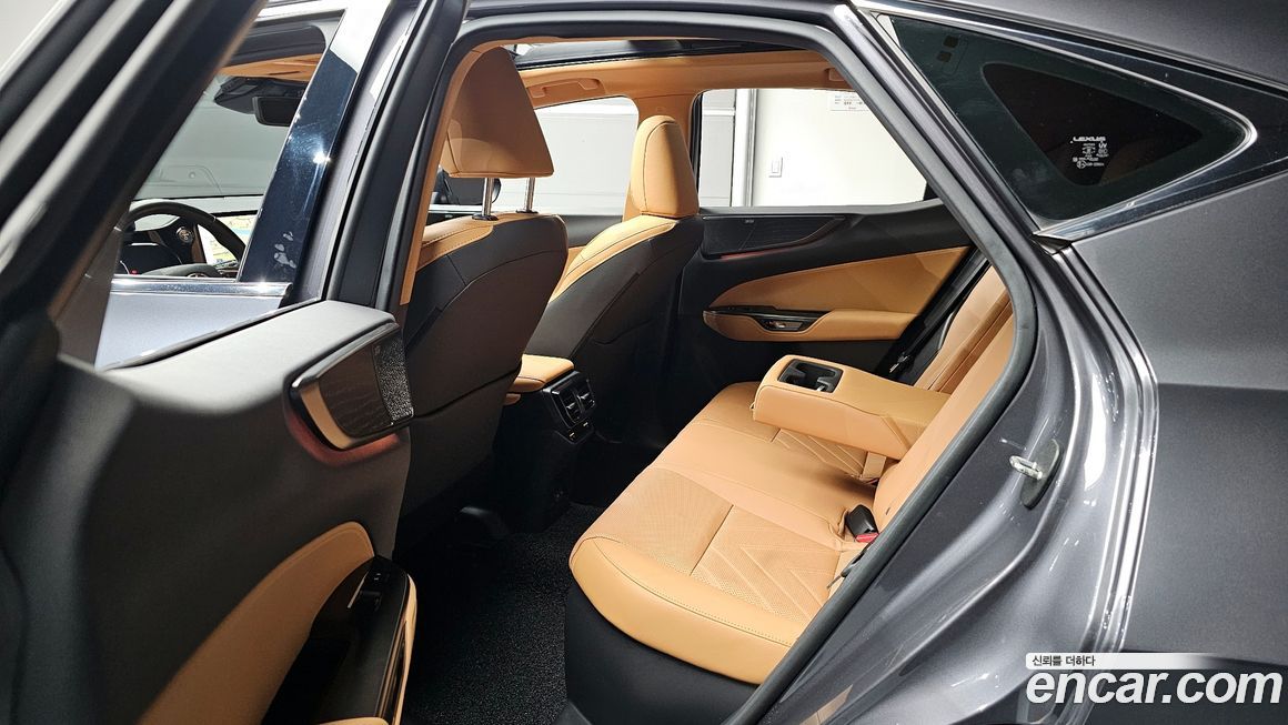Lexus NX 2025