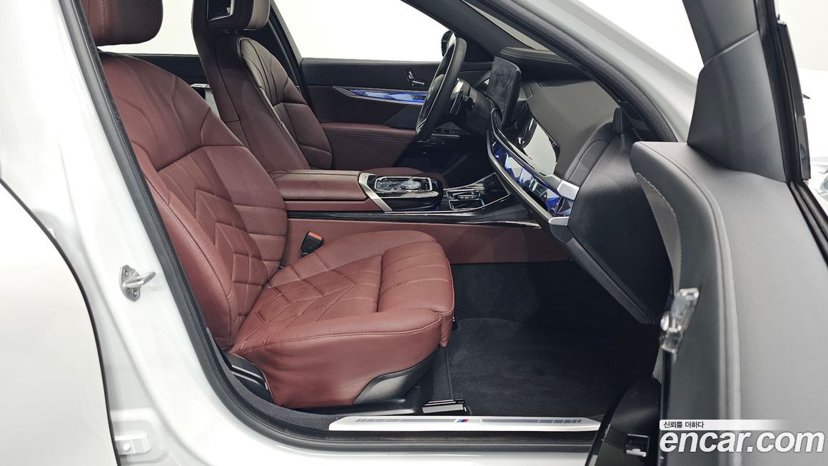 BMW 7-Series 2025