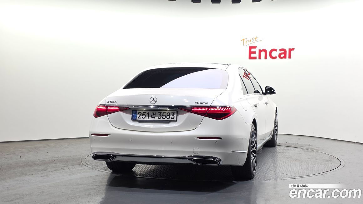 Mercedes-Benz S-Class 2022