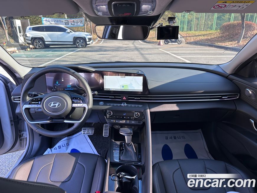 Hyundai AVANTE 2025
