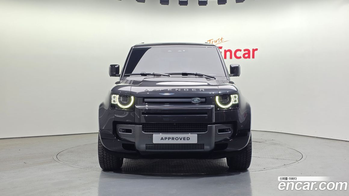 Land Rover Defender 2024