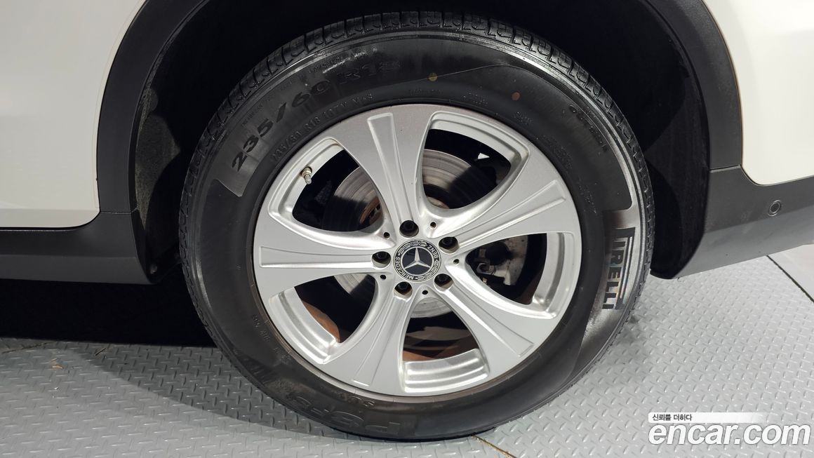 Mercedes-Benz GLC-Class 2018